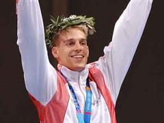 Fischer hatte an den Olympischen Spielen in Athen die Goldmedaille errungen.