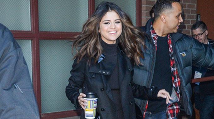 Laut Experten war Selena Gomez viel zu kurz in Behandlung.
